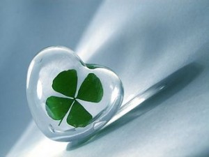 Ein Recht auf Glück - Gedanken zum neuen Jahr 2 glück herz kleeblatt