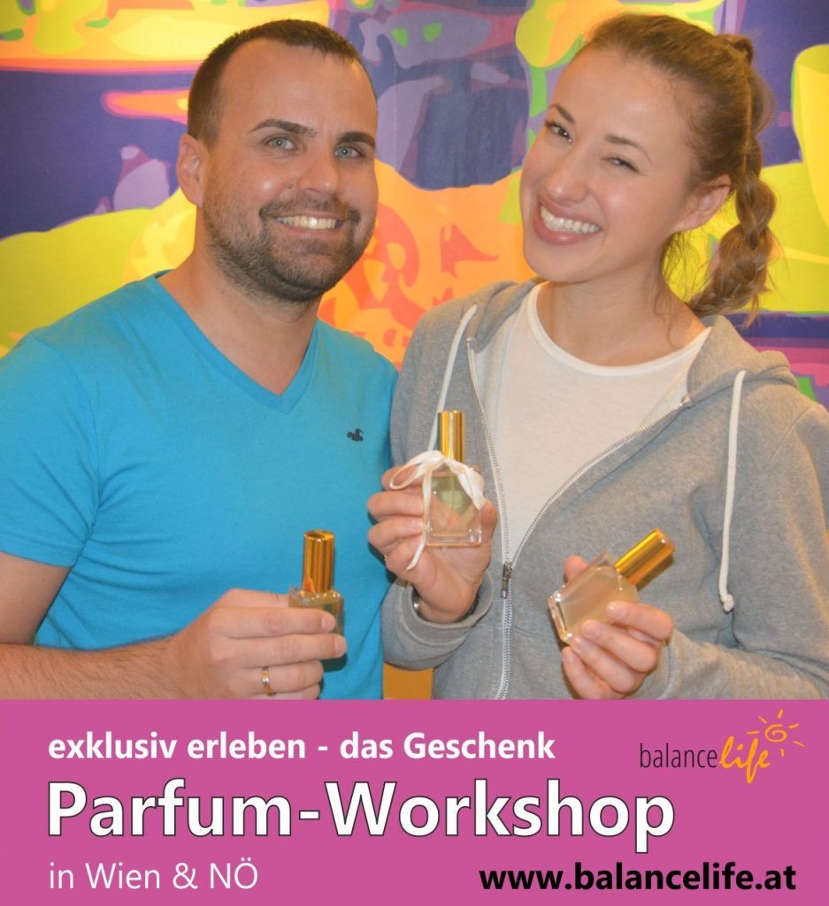 Bilder Parfum Workshop Mai 2023 in Wien im Napoleon 9 Parfum Geschenk Erlebnis