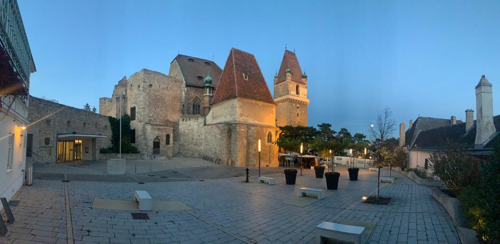 Einladung zum stimmungsvollen Weihnachtsmarkt 2023: Burg Perchtoldsdorf und Waldadvent Kaltenleutgeben 3 Burg Perchtoldsdorf Peter Gstettner