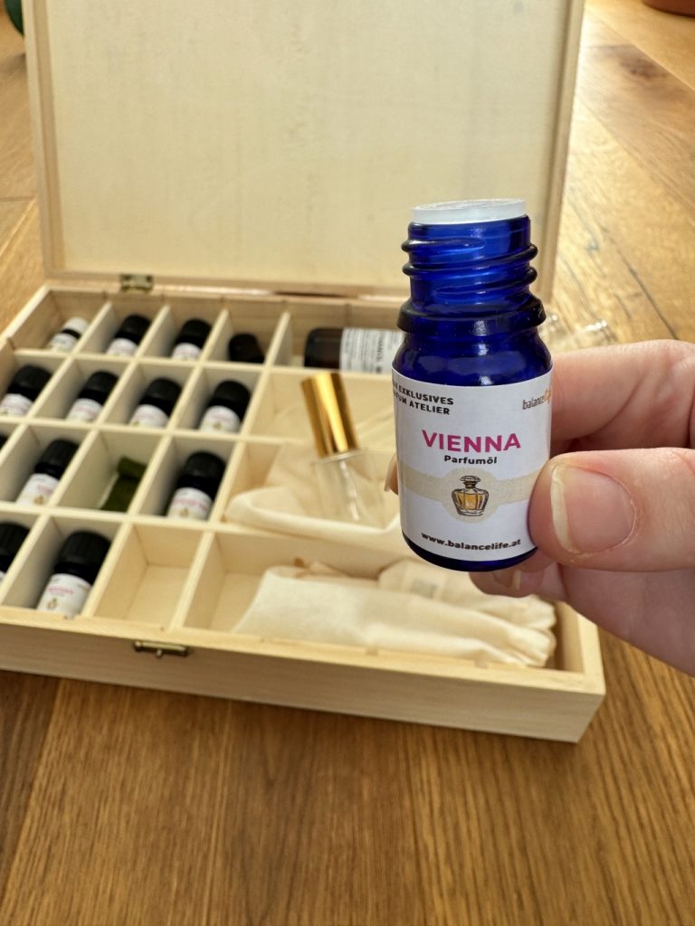 Besondere Ostergeschenke – gemeinsam genießen statt nur schenken 🐣🌸 4 DIY Parfum Set - Duftöl Vienna