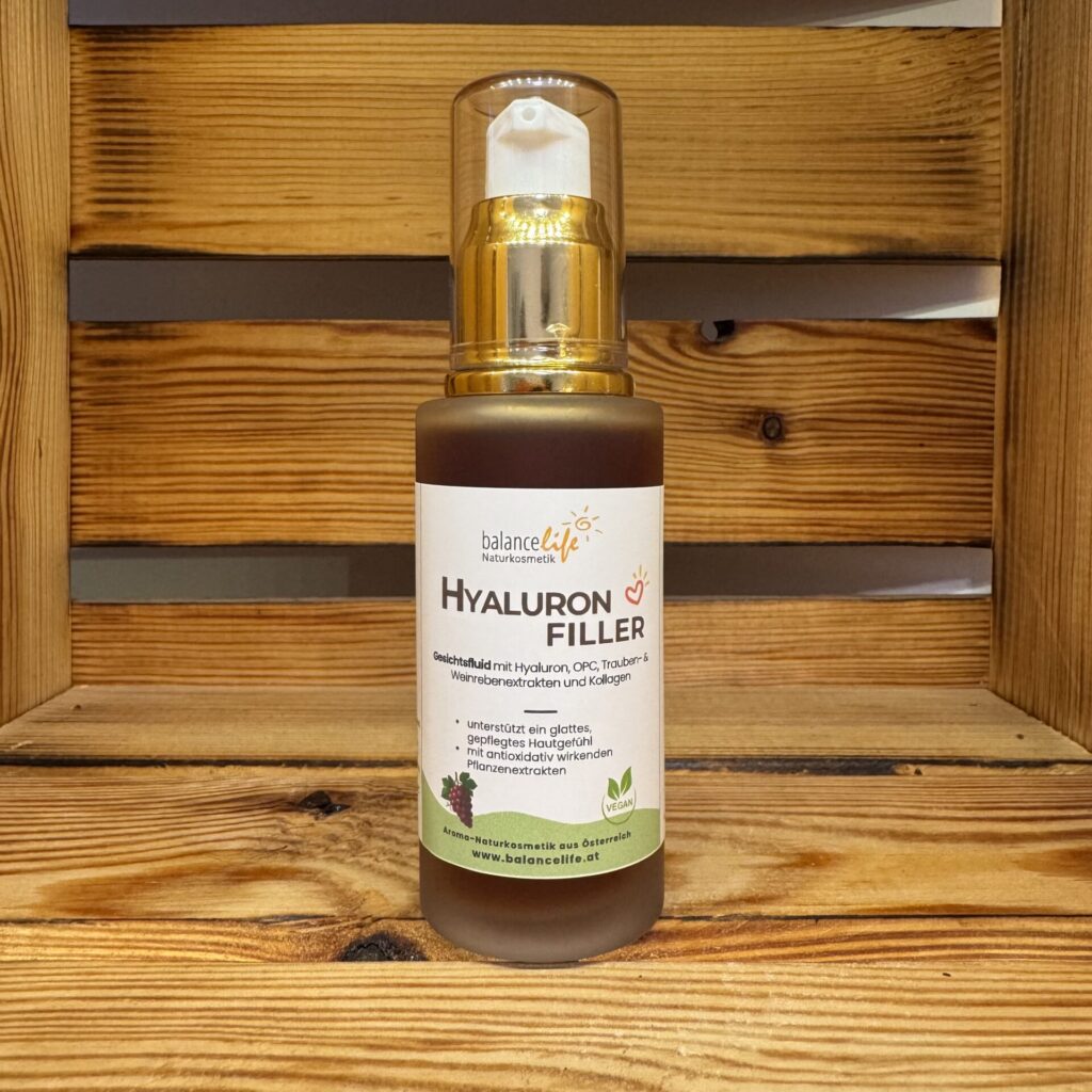 Naturkosmetik im Winter für gepflegte Haut an kalten Tagen 3 BalanceLife Hyaluron Filler | 4-fach Hyaluron Serum mit OPC & Traubenextrakten | 50 g | glatte, gesunde & jugendliche Haut